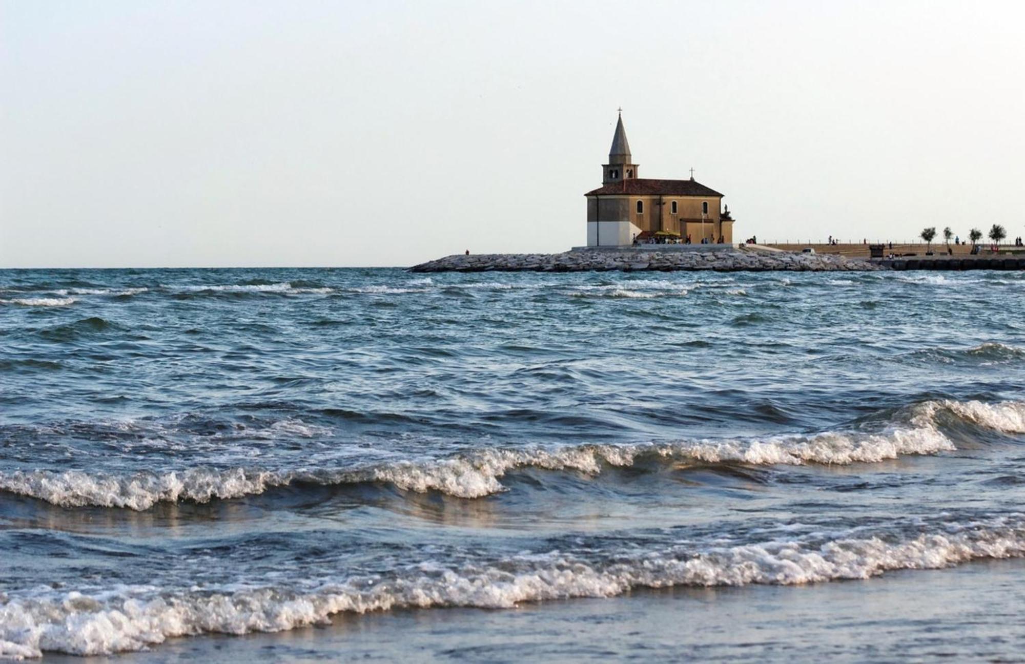 Caorle Tranquility Based Apartment - Beahost Buitenkant foto